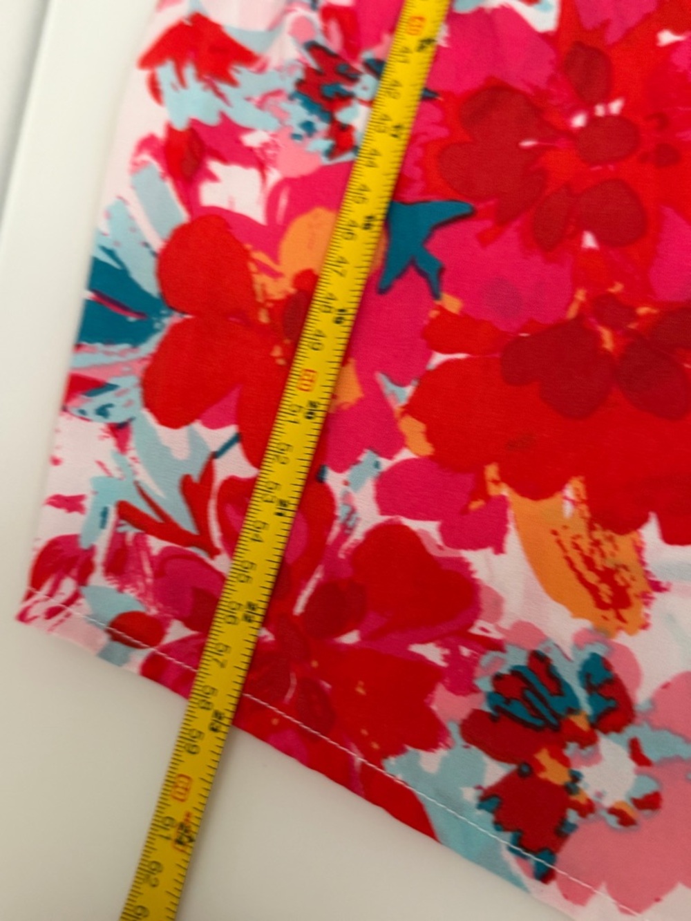 Savanna Jane Embroidery Short Sleeve Top with Red & Pink Blooms Size Small - Picture 11 of 11